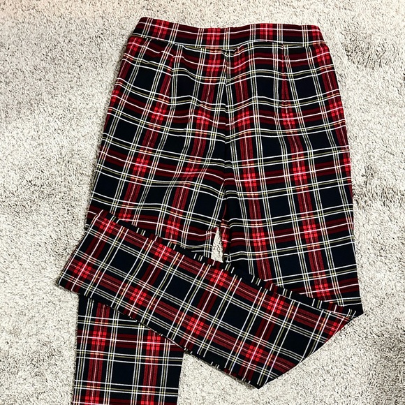Plaid, pull on pants. - Picture 4 of 5